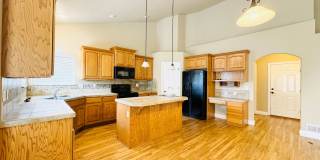 Stunning Executive 4 Bedroom 2 Bath Home in Northwest Loveland - 3-Car Garage! Gallery 1