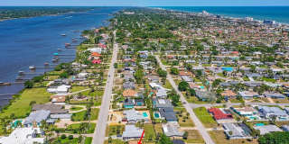 Beachside Living on Riverside Drive | 3 Bed, 2.5 Bath | Solar-Powered Savings Gallery 7