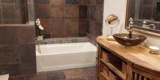 7598 E Pleasant Run -- Gallery 12