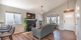 6343 Gossamer Street Gallery 5