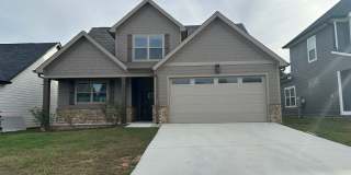 Beautiful 4 Bed, 2.5 Bath, 2 Car Garage - Community Pool & Walking Trail! Gallery 1