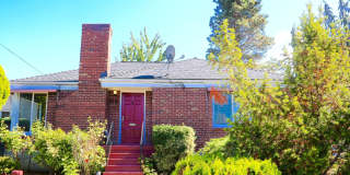 Cozy Seward Park Home with Large Yard! Gallery 3