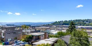 Queen Anne water view 3 bed 2 bath with den and 2 parking spaces Gallery 15