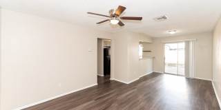 Top Location! Right in the heart of beautiful downtown Boerne! Gallery 28