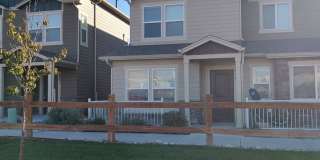 Beautiful 2 Bedroom Townhouse for Rent Old Glory Gallery 1