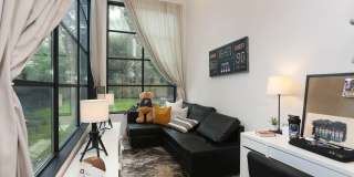 LUXURY 4-BEDROOM HOME IN ALAMO HEIGHTS Gallery 14