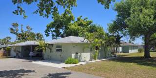 Annual Unfurnished 2 Bedroom 2 Bathroom Duplex with a Carport on Venice Island! Gallery 1