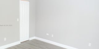 Beautifully Renovated 1-Bedroom, 1-Bathroom Condo in the Gated Community of Royal Poinciana! Gallery 7