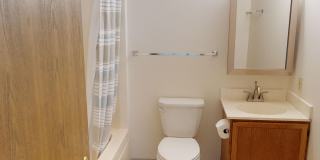 908 Douglas Gallery 10