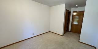 Well maintained 3 bed 2 bath rambler home in quiet Zenith neighborhood in Des Moines Well maintained 3 bed 2 bath rambler home in quiet Zenith neighborhood in Des Moines Gallery 23