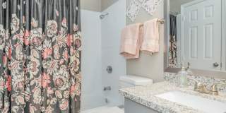 Del Lago Apartments Gallery 15