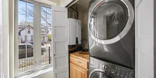 Stunning Luxury Home in Sunnyside **Move-In Special** Gallery 21