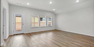 Gorgeous Home in Gentry! Gallery 7