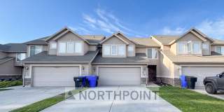 3 Bed 2.5 Bath Townhome Gallery 1