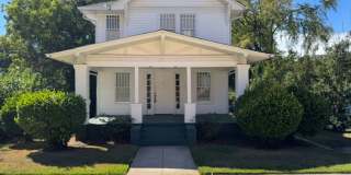 103 North Lewis Street Gallery 1