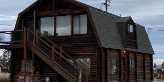 log Cabin in the heart of Terrebonne Oregon ~ Upper Unit Gallery 1