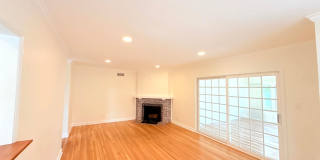 Fantastic 3 bed - 2 bath Home with backyard in North Hills Gallery 4