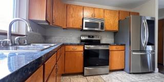 This South Hill Bright and Spacious 3 bed, 2 bath single family home, Near Glenrose available now! Gallery 6