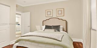 1200 Hillsboro Mile Gallery 19
