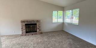 Beautiful 3 Bed, 2 Bath Home in Prime Location Beautiful 3 Bed, 2 Bath Home in Prime Location Gallery 20