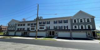 3 Bedroom 2.5 bathroom Available in Lancaster! Gallery 1