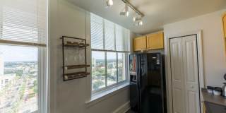 11 East Forsyth Apartments Gallery 10