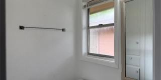 115 E Broadway Avenue Gallery 16