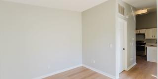 Penthouse level 1bed condo with private balcony Gallery 13