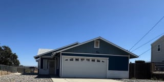 READY NOW! 3 Bedrooms - 2 Bathrooms with Fenced Backyard Gallery 1