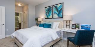 Verde at Howard Square West Gallery 10