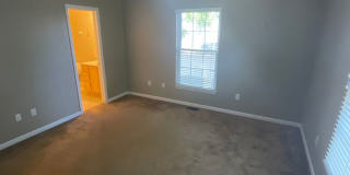 ****AVAILABLE AUGUST 2027**** Large 3 bed, 3 bath House with fenced yard ****AVAILABLE AUGUST 2027**** Large 3 bed, 3 bath House with fenced yard Gallery 10