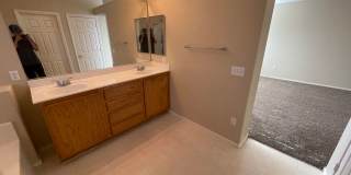 3 Bedroom 2 1/2 Bathroom w/Den & Loft Gallery 3