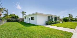 1621 S Treasure Dr Gallery 9