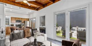 United Jewelers and Lee Hardware Apartments Gallery 13