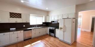 Fully Renovated 3BR+Bonus Room/2BA Single Family Home for Rent in Ivy Hills Gallery 1