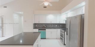 518 NE 48th St Gallery 5