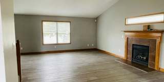 Beautiful 3-Bedroom Rental in Lewis Center with Olentangy Schools Gallery 5