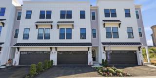 143 RIVER TRAIL Circle Gallery 1