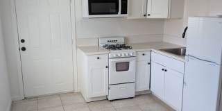 Central Tucson 1-Bed Rental with Rare Private Fenced Yard Gallery 5