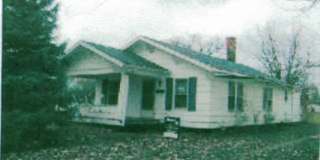 BROOKFIELD - 2 Bedroom 1 Bath Home With Nice Large Yard - ONLY $899 DOWN Gallery 1