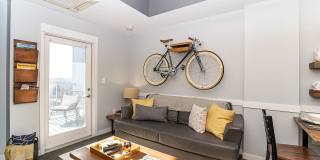 9 on Canal Gallery 31