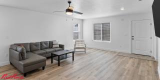 Move in Special! $800 off First Full Month's Rent! Gallery 1
