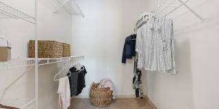 63 Kensington Circle Gallery 17