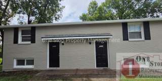 2 bedroom, 1 bath duplex in Riverside, MO! Gallery 1