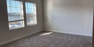 Room in 4 Bedroom Home at Tears Ln Gallery 39