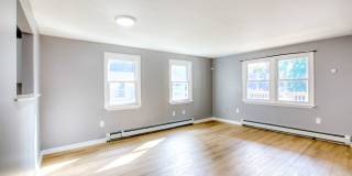 Lovely 3 Bedroom 1 Bathroom - 1st Floor with/ Washer and Dryer Gallery 35