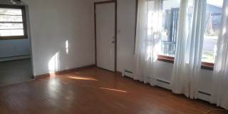 3 bd, 2 ba house NE Columbia, 2nd living room downstairs, fenced, w/d included Gallery 4