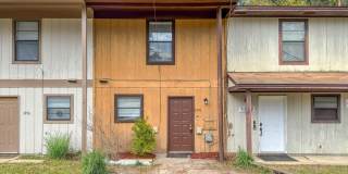 CUTE 2/1.5 w/ New Paint, Washer and Dryer, Close to TCC  FSU! Available NOW for $1100/month! Gallery 1