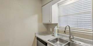 Whisperwind Apartments Gallery 26