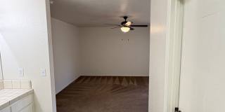 NW Condo Near Shopping Center Available Now! Gallery 21